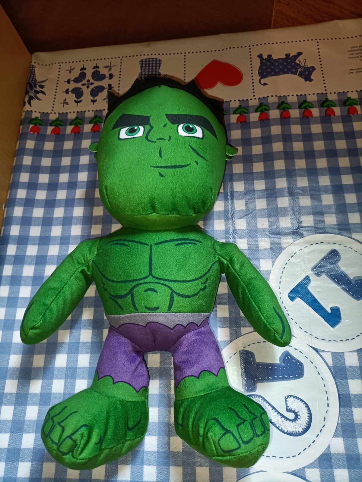 De Hulk knuffel 33 cm groot, Ophalen of Verzenden, Zo goed als nieuw, Overige typen