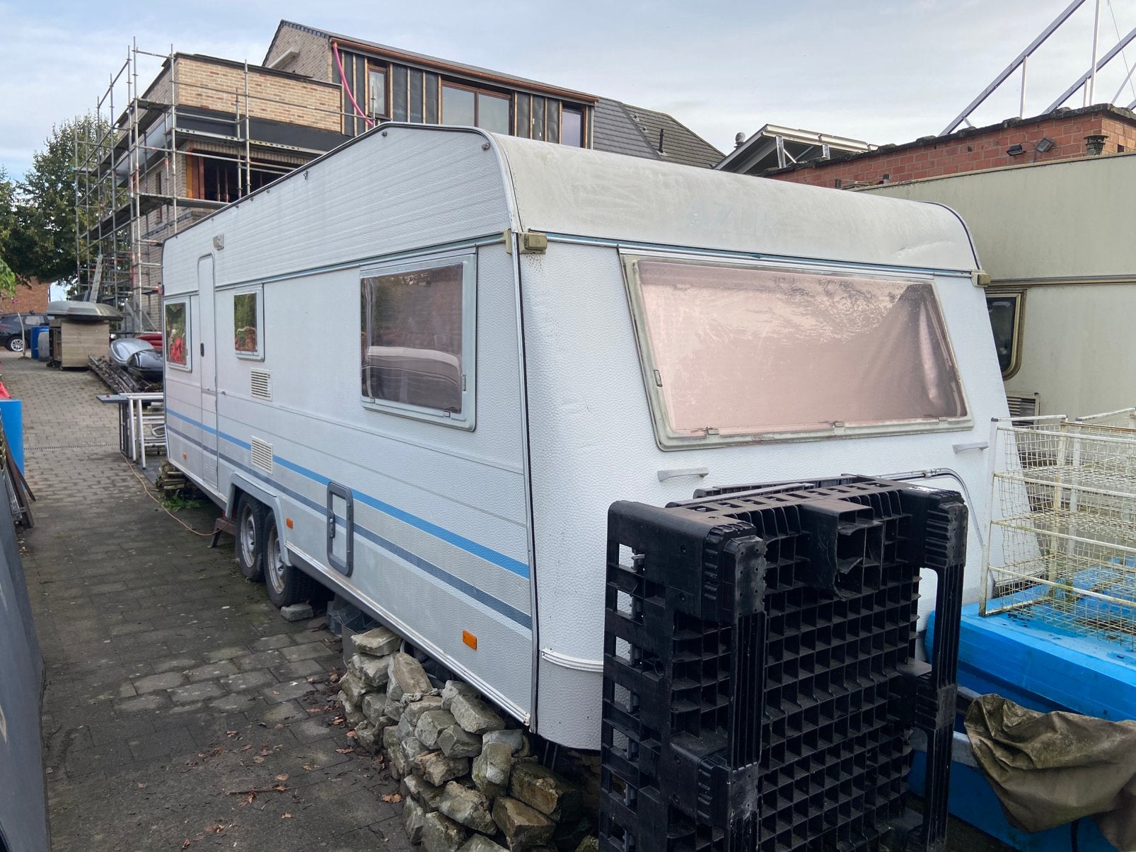 Grootste model Knaus Azur caravan dubbelas trekbaar, Ophalen of Verzenden