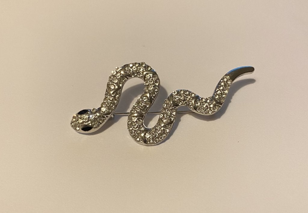 prachtige broche SLANG bezet met veel schitterende steentjes, Sieraden, Tassen en Uiterlijk, Broches, Met kristal, Overige materialen