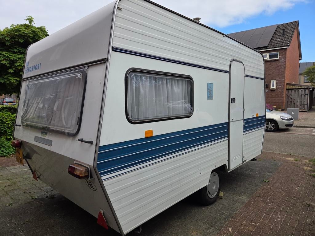 Knaus Komfort 4.15 uit 1978 EXTRAFOTOS voortent en stalling!, Omvormbare zithoek, Schokbreker, Particulier, 4 tot 5 meter