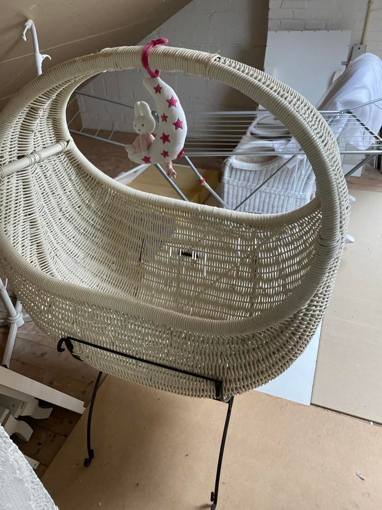 Baby wieg op standaard, Ophalen, Gebruikt, Wieg