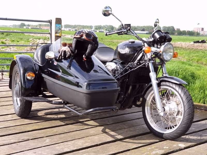 Triumph Legend TT 900 met zijspan, Occasion, Meer dan 35 kW, Handgeschakeld, 900 cc