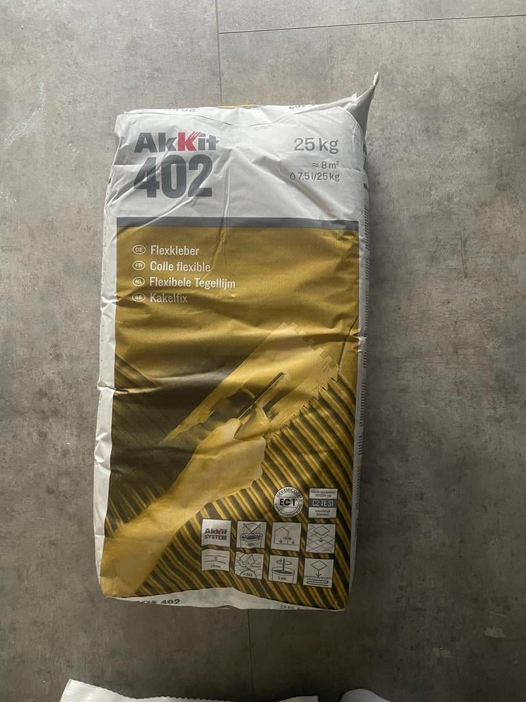 Nieuwe Akkit 402 Flexibele Tegellijm 25 kg, Maat XL, Ophalen, Nieuw, Overige