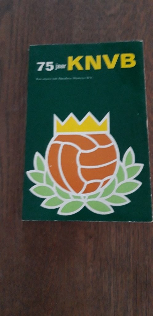 75 jaar  KNVB, Verzenden, Gebruikt, Buitenlandse clubs, Boek of Tijdschrift