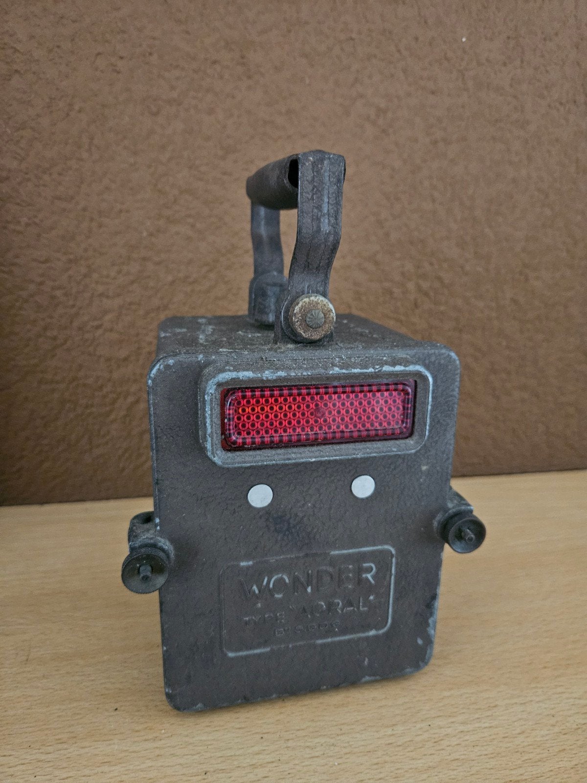 Vintage Wonder Aglo mijnlamp / zaklamp

Unieke vintage Wonde, Ophalen of Verzenden