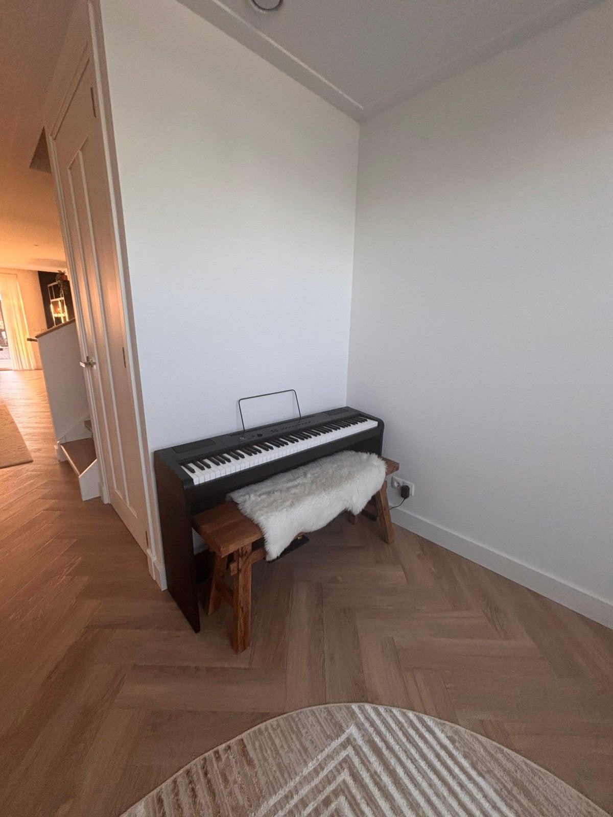 Fazley FSP500 zwart inclusief onderstel zgan!, Muziek en Instrumenten, Piano's, Ophalen, Zo goed als nieuw, Zwart