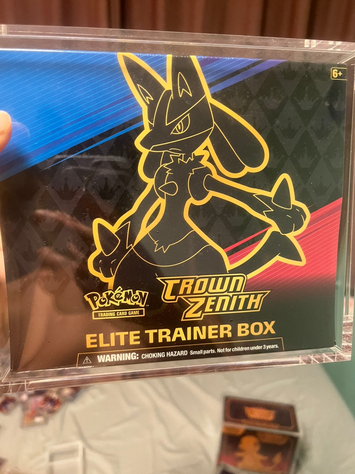 Crown zenith etb, Hobby en Vrije tijd, Verzamelkaartspellen | Pokémon, Ophalen of Verzenden, Zo goed als nieuw