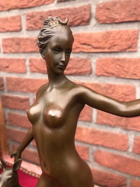 bronzen topbeeld, Diana met staf en hinde, Ophalen of Verzenden, Brons