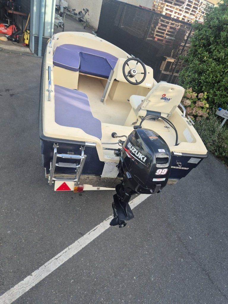 Sloep Sloepje 3.80 M met 9,9 Suzuki , trailer én afdekzeil, Gebruikt, Buitenboordmotor, Sloep, Polyester
