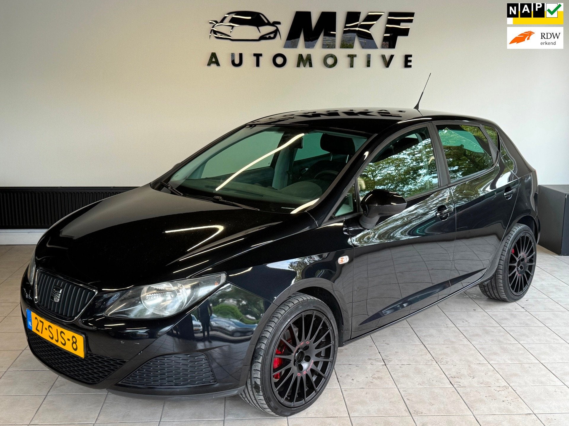 Seat Ibiza 1.2 Club 2011 Zwart 5DR|1E EIG|AIRCO|LMV|KM NAP!, Auto's, Voorwielaandrijving, Euro 5, Gebruikt, 31 €/maand