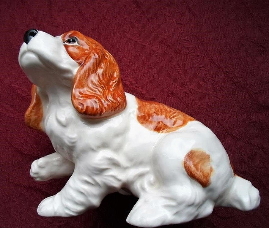 Cocker Spaniel. Porselein beeld uit de Jaren '60., Verzamelen, Beelden en Beeldjes, Ophalen of Verzenden, Zo goed als nieuw, Dier