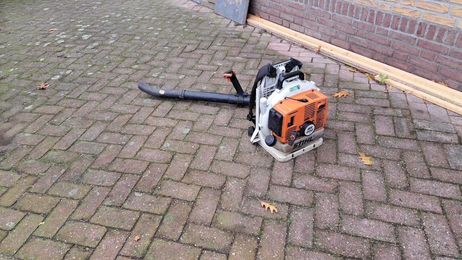 Stihl BR 400 bladblazer rug gedragen ouderwets degelijk., Tuin en Terras, Ophalen, Gebruikt, Ruggedragen, ????