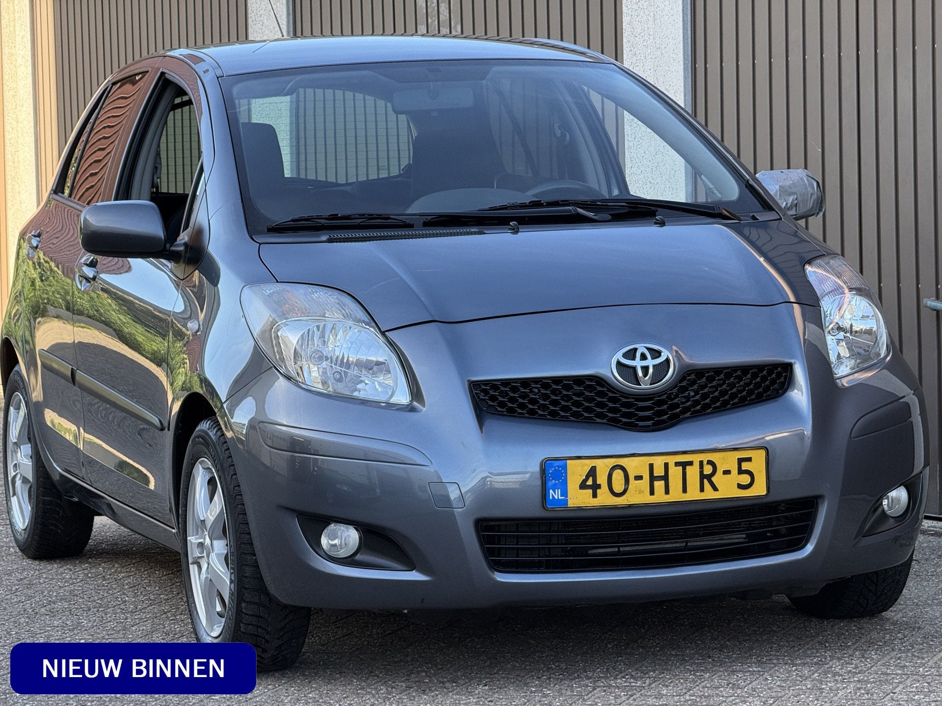 Toyota Yaris 1.3 VVTi Dynamic (bj 2009), Voorwielaandrijving, 1025 kg, 101 pk, 4 cilinders