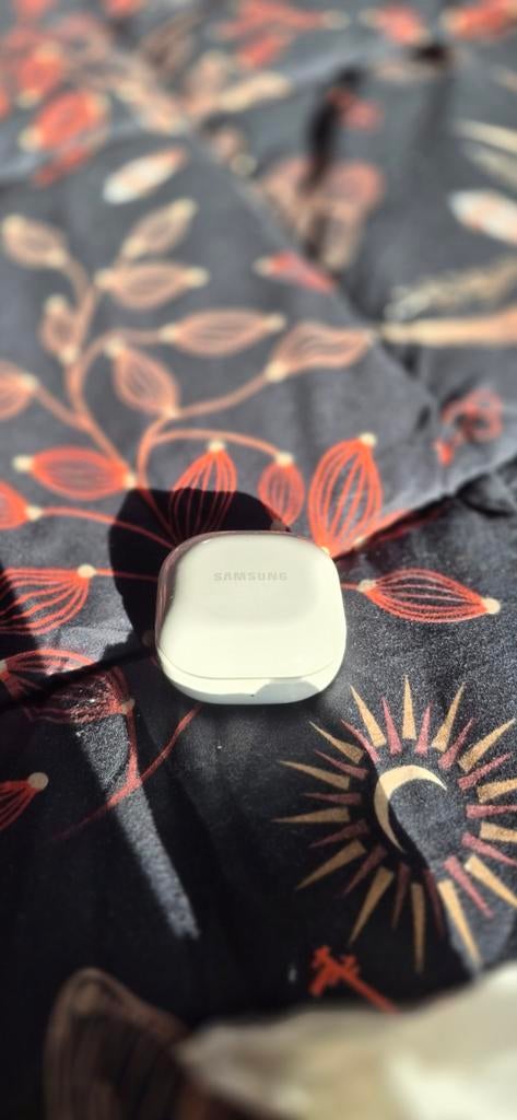 Samsung Galaxy Buds 2 - Linker werkt perfect, Ophalen, Gebruikt, Overige merken, Draadloos