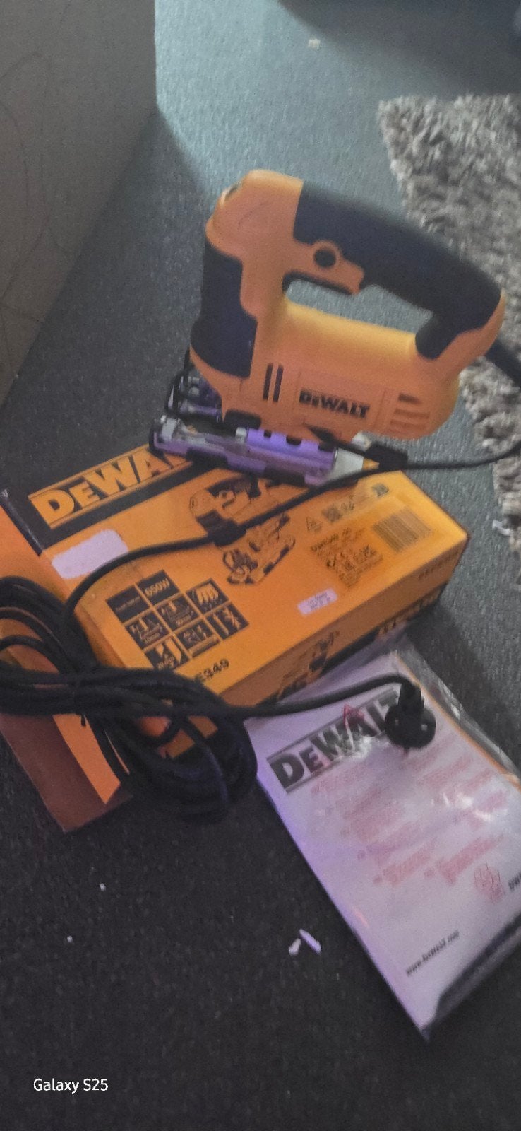 DeWALT DWE349-QS Compacte decoupeerzaag - 650W, DeWalt, Nieuw, 600 tot 1200 watt, Ophalen of Verzenden