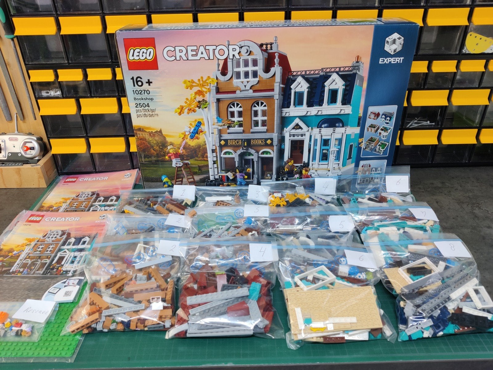 LEGO creator 10270 in nieuwstaat, Ophalen of Verzenden, Zo goed als nieuw