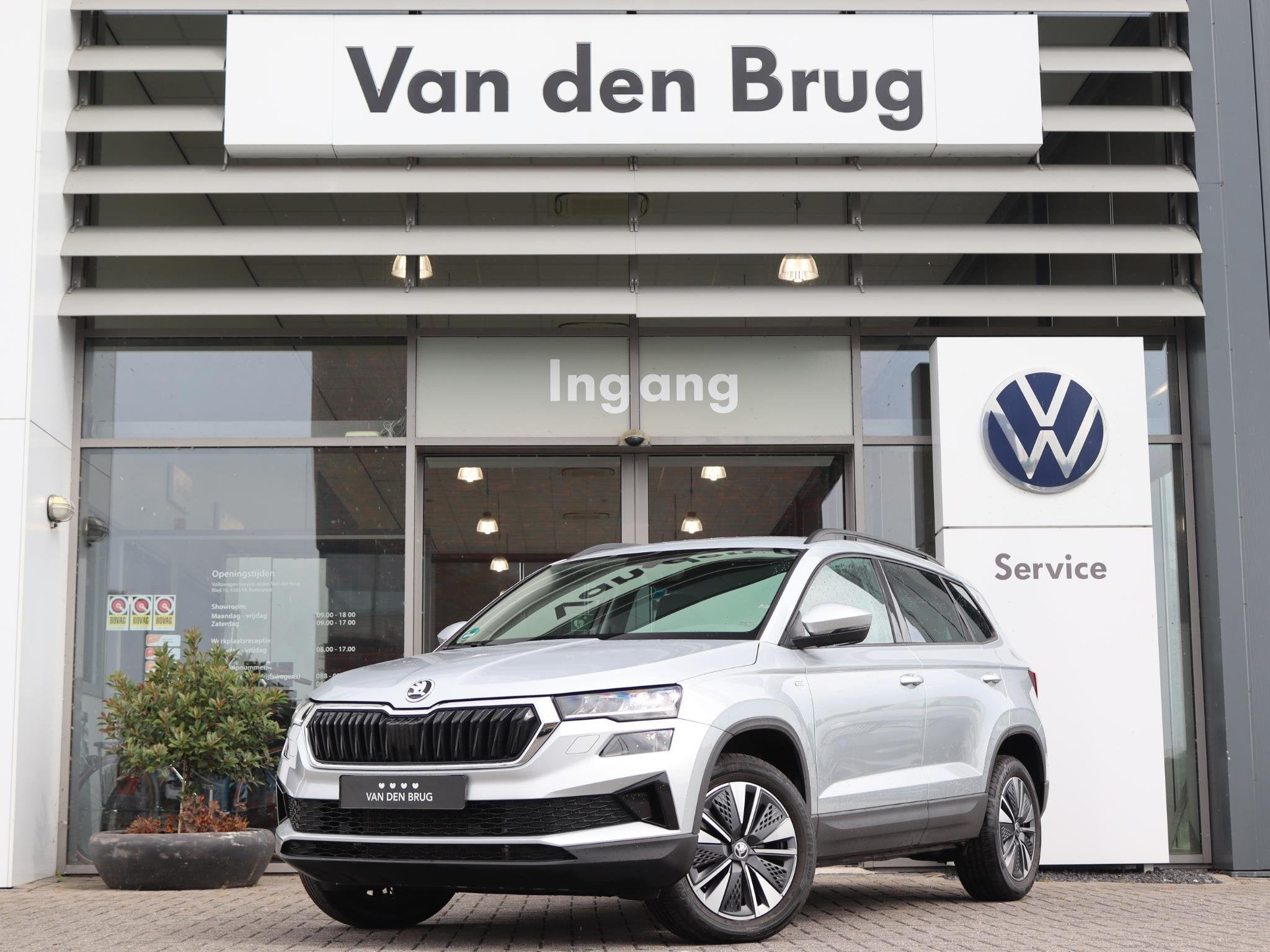 Skoda Karoq 1.5 TSI 150 pk ACT Tour | Trekhaak | SmartLink |, Auto's, Voorwielaandrijving, Stof, 4 cilinders, 150 pk