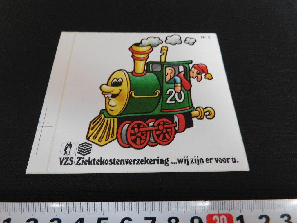 sticker VZS ziektekostenverzekering #5 strip trein handpop *, Ophalen, Zo goed als nieuw