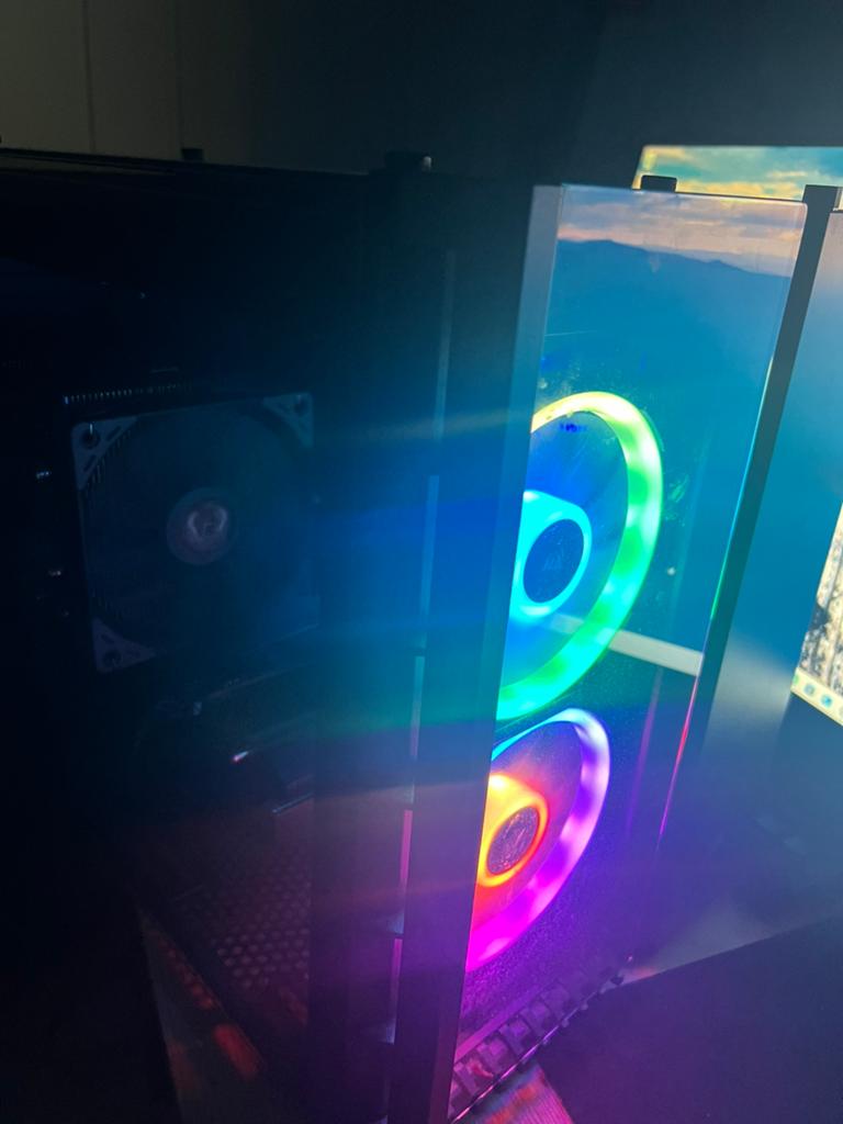 Krachtige Gaming pc, Computers en Software, Desktop Pc's, Zo goed als nieuw, 4 Ghz of meer, SSD, 32 GB, Gaming, Ophalen