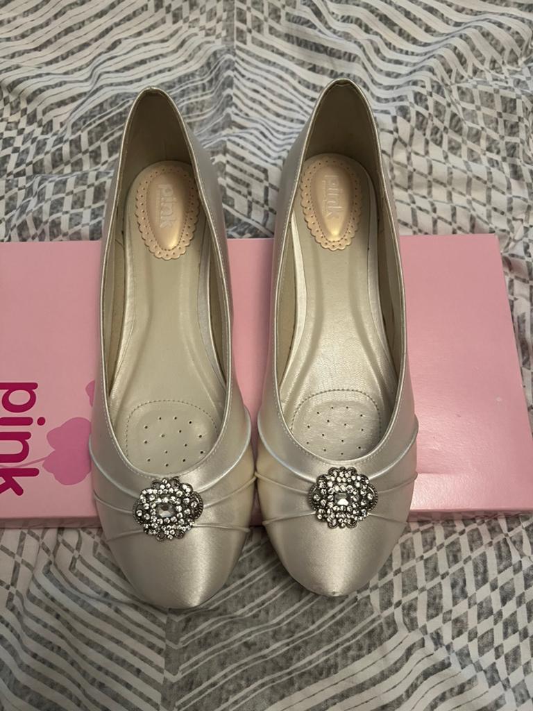 Dames schoenen, Beige, Gedragen, Ballerina's, Ophalen of Verzenden