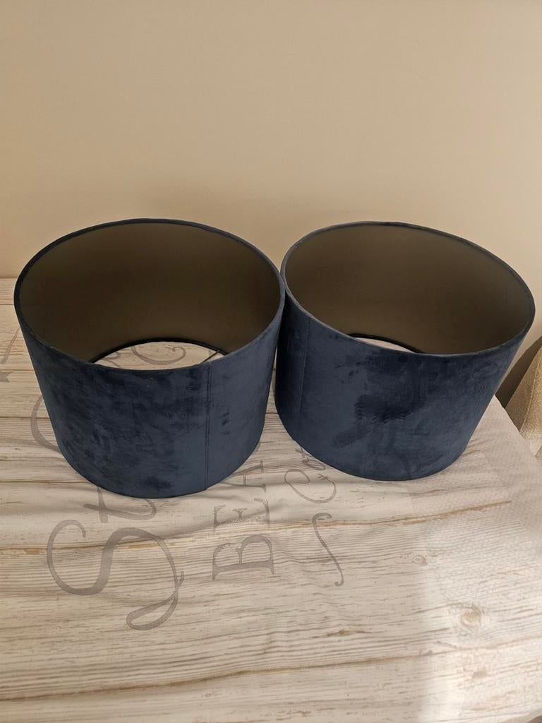 2 gloednieuwe lampenkappen van leenbakker (koopje), Modern, Klassiek, Luxe, 25 tot 50 cm, Blauw, Rond