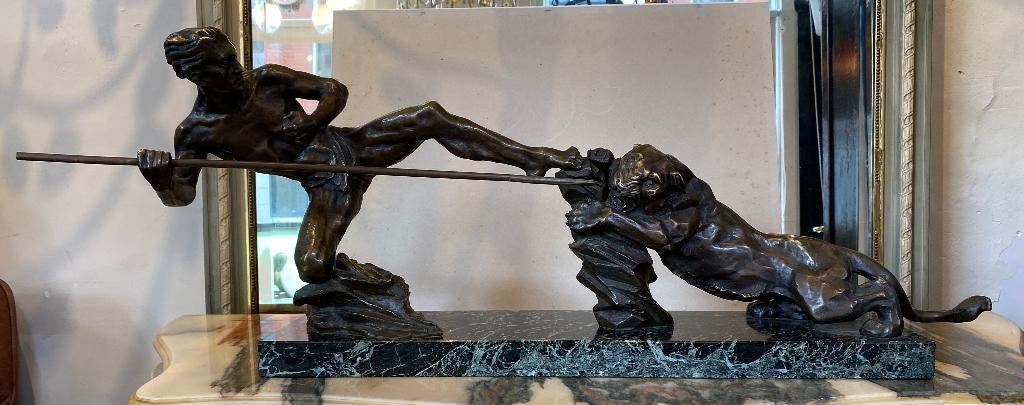 Bronzen beeld “Man met panter” – P. Berjean (Art Deco stijl), Ophalen, Art deco, 50 - 100 cm, Beeld