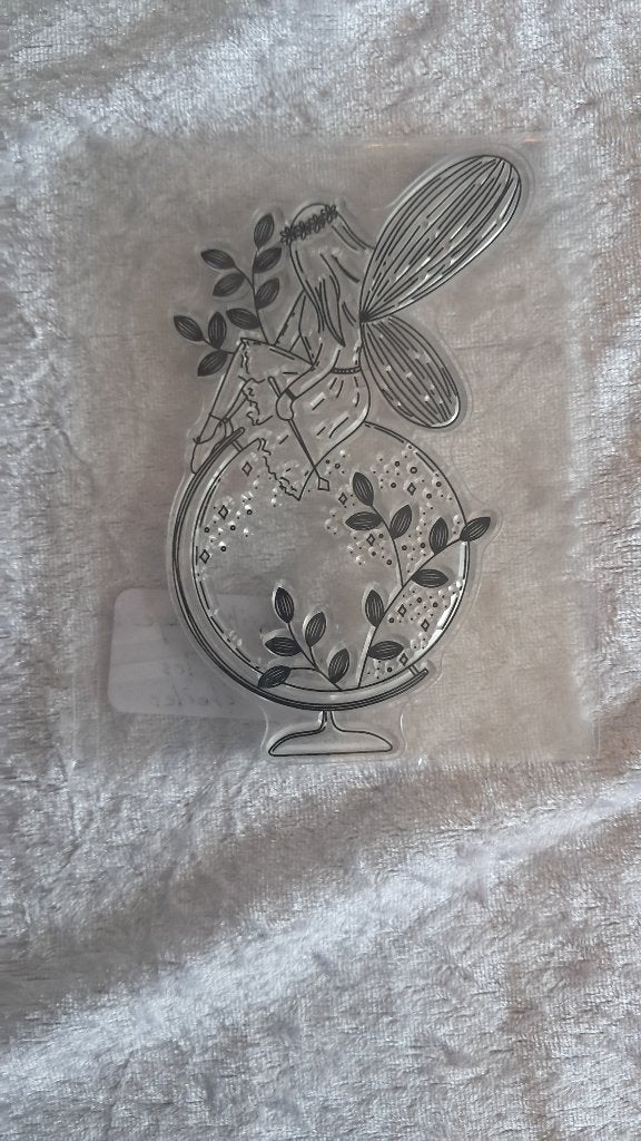 Nieuw clearstamp Elf op wereldbol, sprookjesachtig, Ophalen of Verzenden, Nieuw, Clearstamp