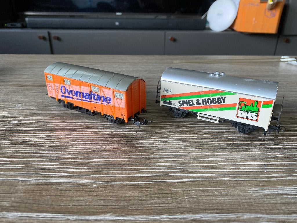 2 goederen wagons van Lima en Marklin, Overige merken, Gebruikt, Gelijkstroom of Wisselstroom, Wagon