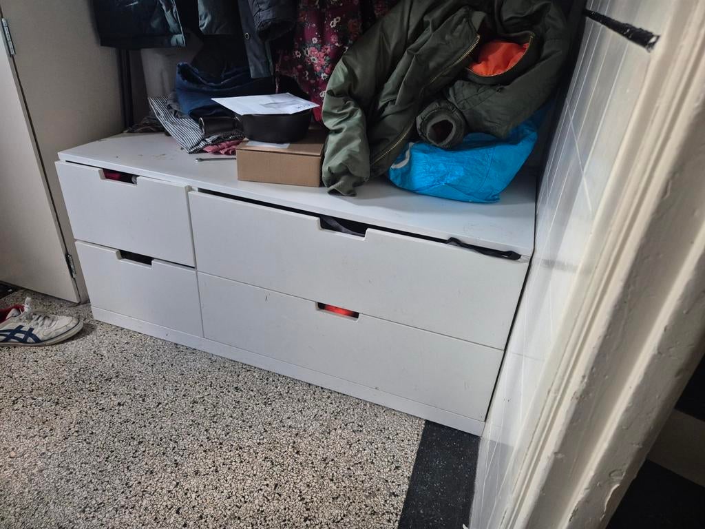 IKEA Nordli- Witte ladekast met 4 laden, Huis en Inrichting, Kasten | Ladekasten, Ophalen, Overige materialen, Gebruikt, 100 tot 150 cm