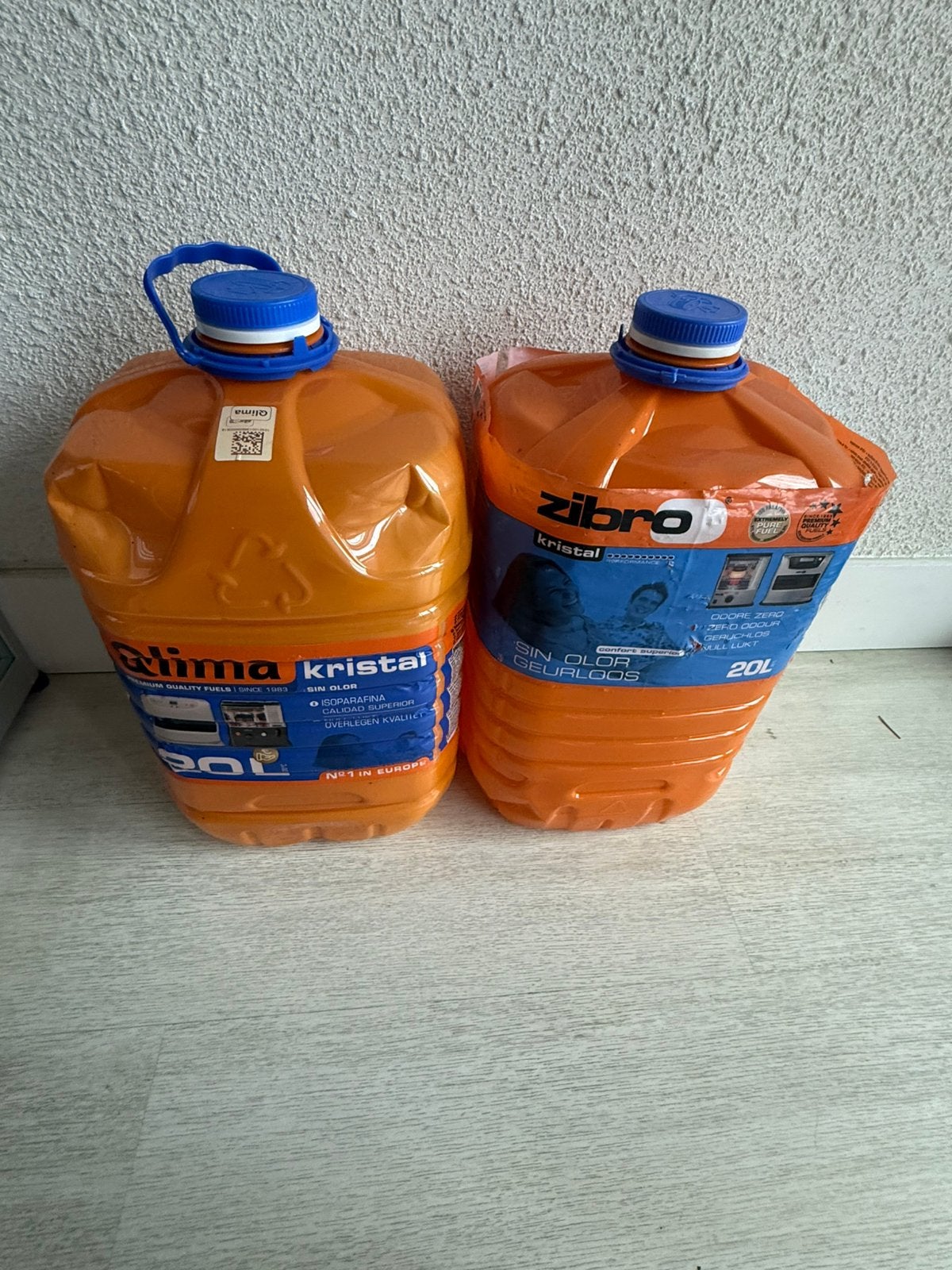 2 lege Zibro Qlima jerrycans 20 liter, Ophalen of Verzenden, Gebruikt, Overige brandstoffen, Petroleumkachel