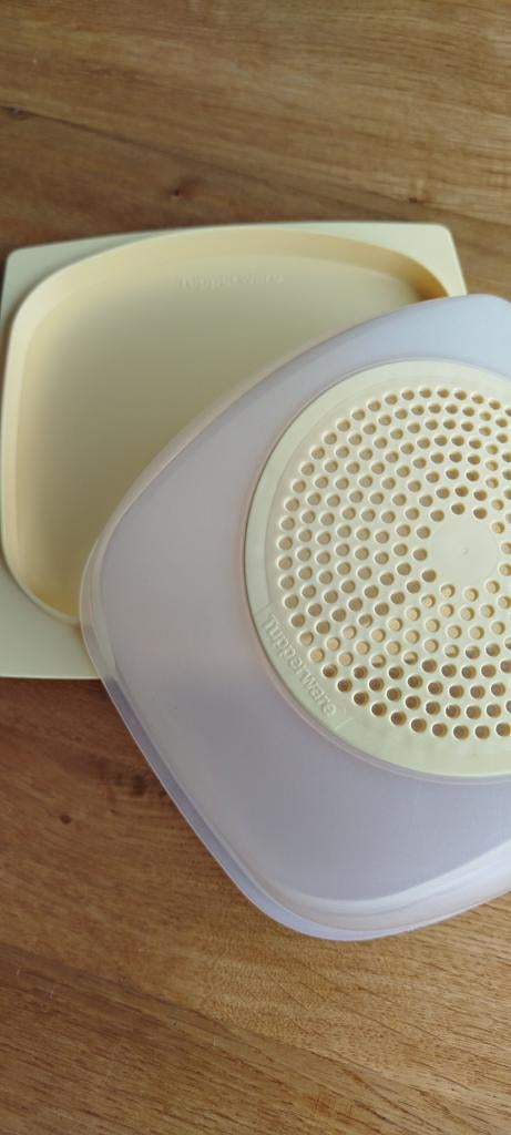 Tupperware Kaasdoos - Vershoudbakje voor Kaas, Ophalen, Gebruikt, Crème, Bus of Trommel