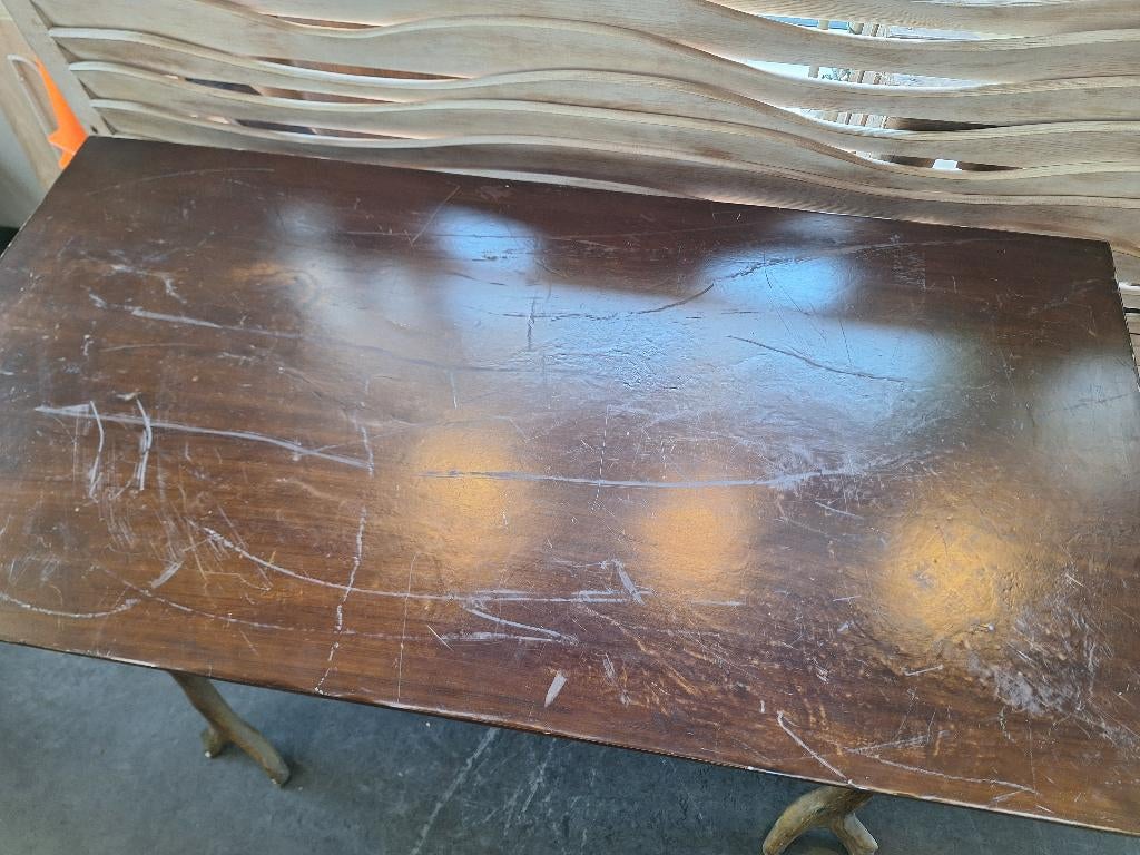 Unieke sidetable met hoornen pootjes, Huis en Inrichting, Tafels | Sidetables, Ophalen, Overige materialen, 100 tot 150 cm, Onbekend