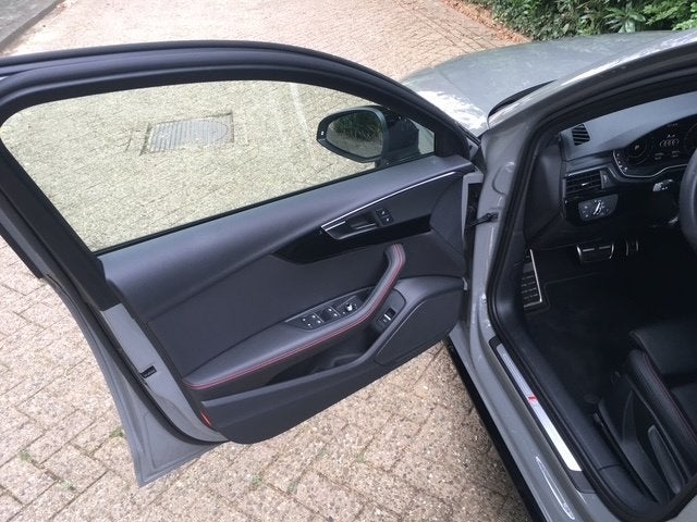 Foto 6 van Audi A4 Avant 1.4 TFSI 150 pk S tronic S line Black Edition