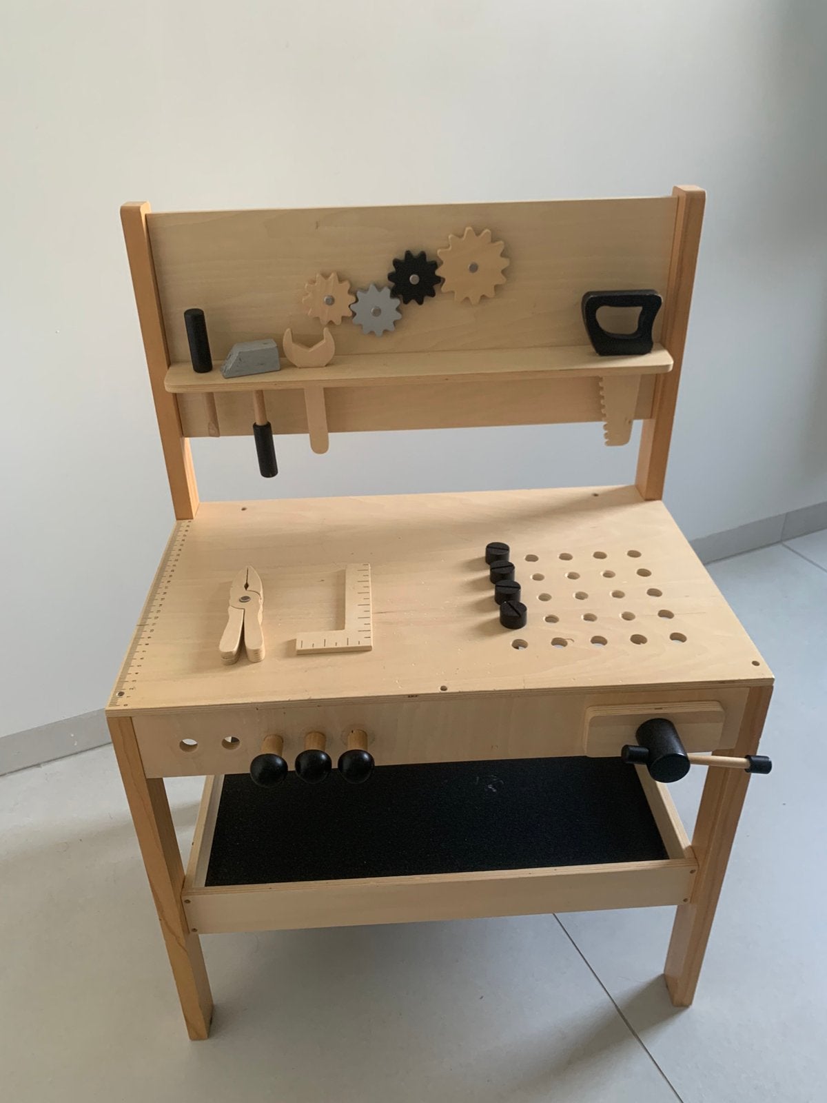 Petite Amélie houten werkbank/tafel, Ophalen, Gebruikt