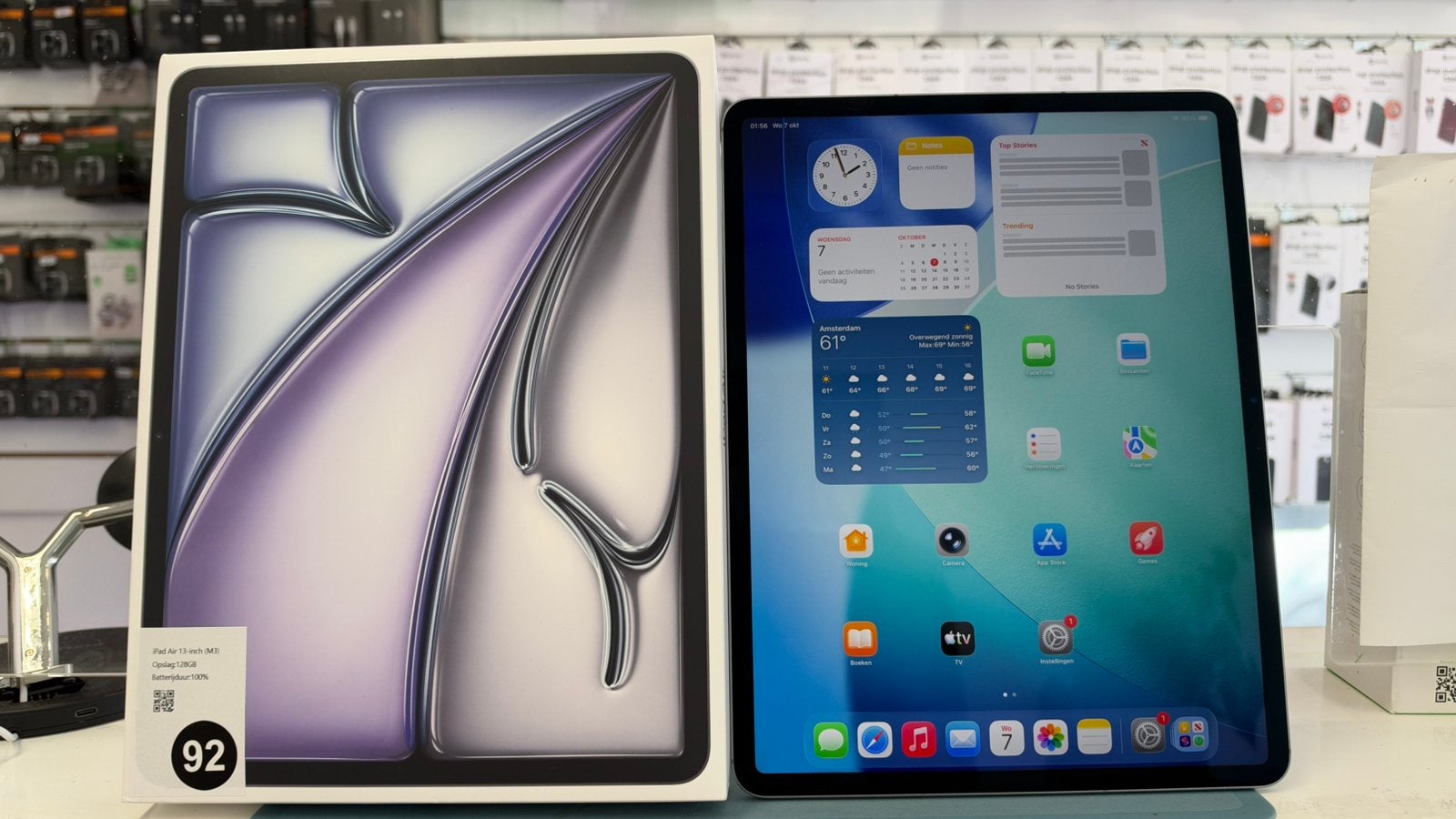 iPad Air 13-inch (M3) 128GB (92) + iPad Smart Folio