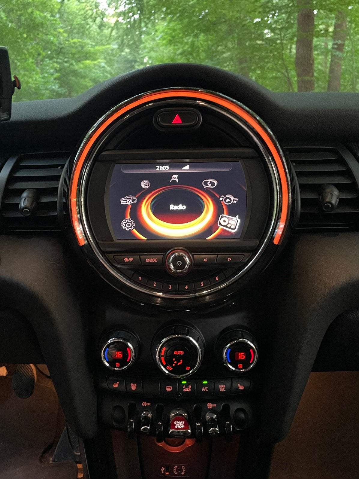 Mini 1.2 ONE 5 deurs 2015 Wit, 1198 cc, 102 pk, Handgeschakeld, Particulier