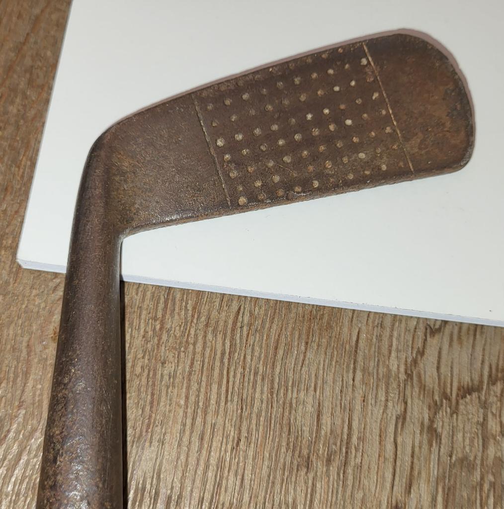 Oud golfijzer 7 houten schacht handgesmeed kop +/- 1915., Ophalen of Verzenden, Gebruikt, Club, Overige merken