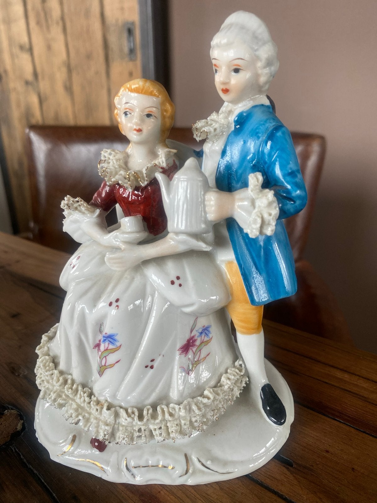 Vintage Beeldje: Romantisch Paar, 17 cm hoog, Verzamelen, Beelden en Beeldjes, Ophalen of Verzenden, Gebruikt, Mens