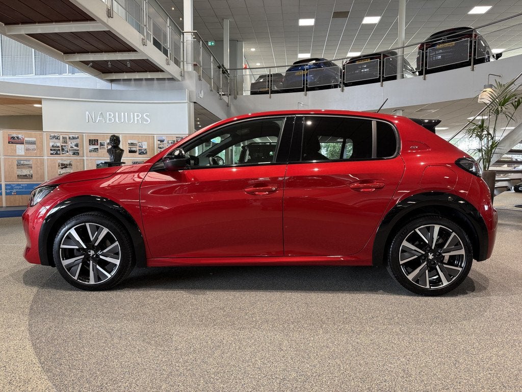 Peugeot 208 1.2 130pk GT EAT8, Camera, Stoelverwarming, Sfee, 12 maanden, Gebruikt, 1199 cc, Leder en Stof