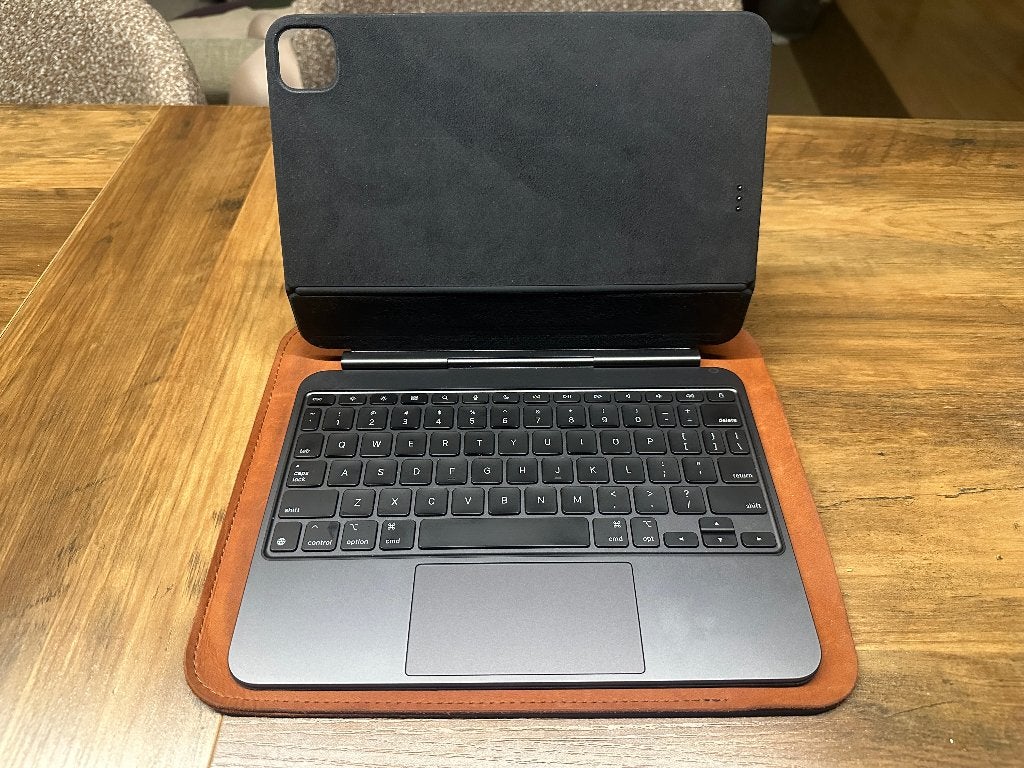 Apple Magic Keyboard for iPad Pro 11 inch (M4 and M5), Computers en Software, Toetsenborden, Ophalen, Opvouwbaar, Zo goed als nieuw