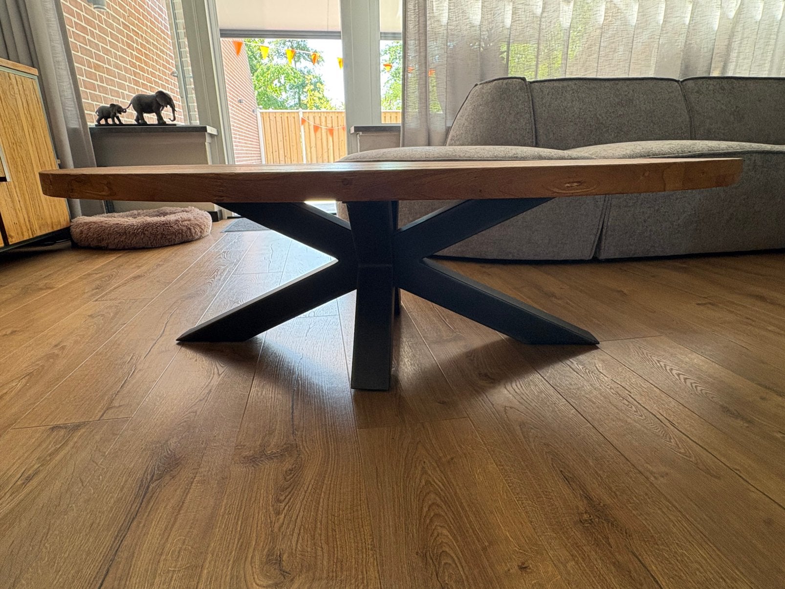 Ovale salon tafel te koop, Huis en Inrichting, Tafels | Salontafels, Ophalen, 100 tot 150 cm, Teakhout, 50 tot 100 cm