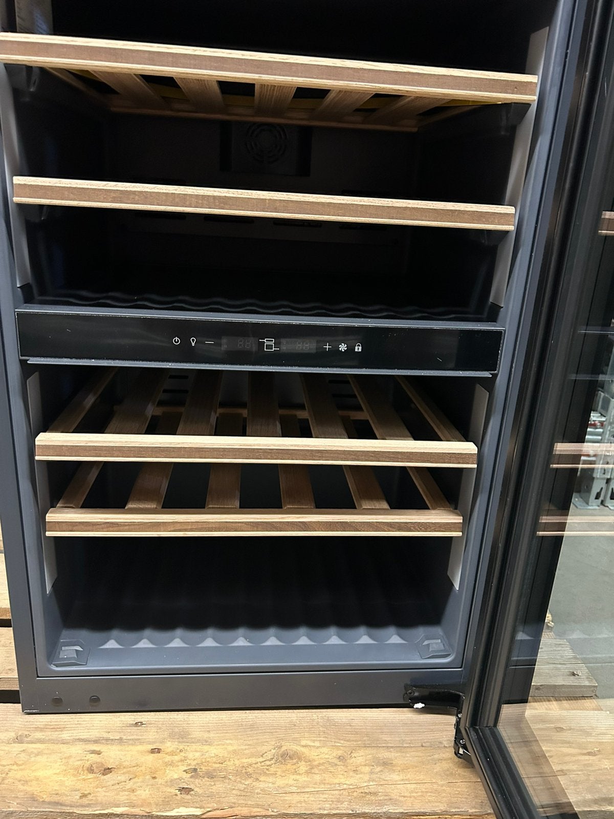 Smeg wijnkoeler helemaal nieuw!!, Ophalen, Zonder vriesvak, 200 liter of meer, Nieuw