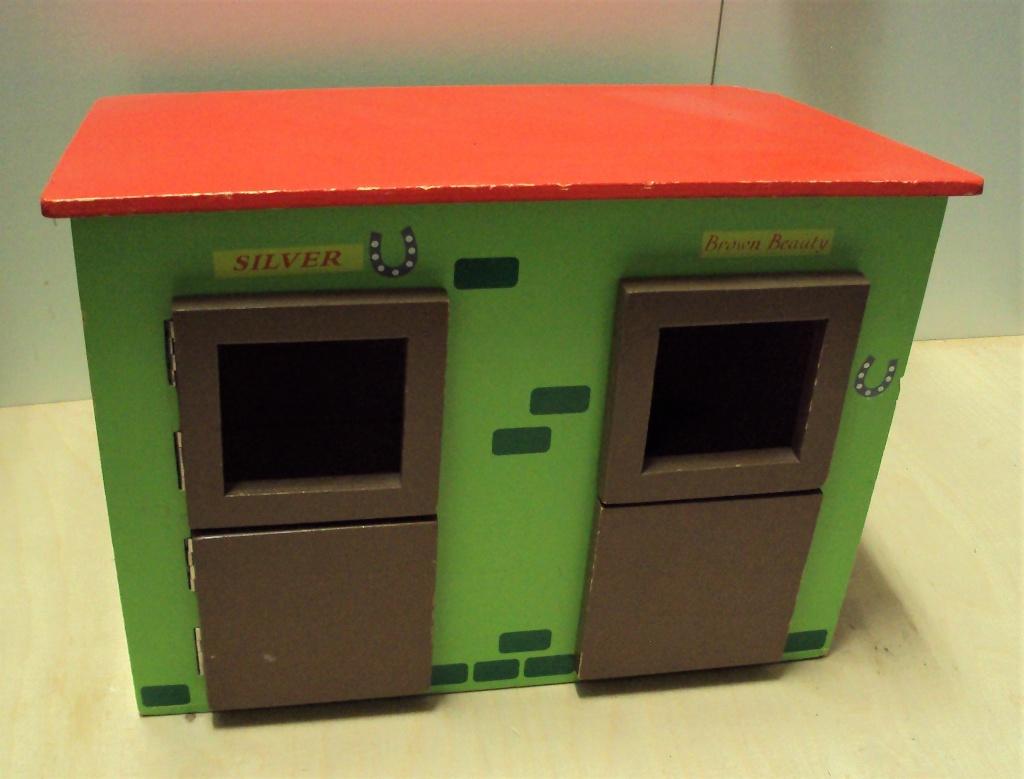Paardenstal houten speelgoed stal, Ophalen of Verzenden, Gebruikt, Overige typen