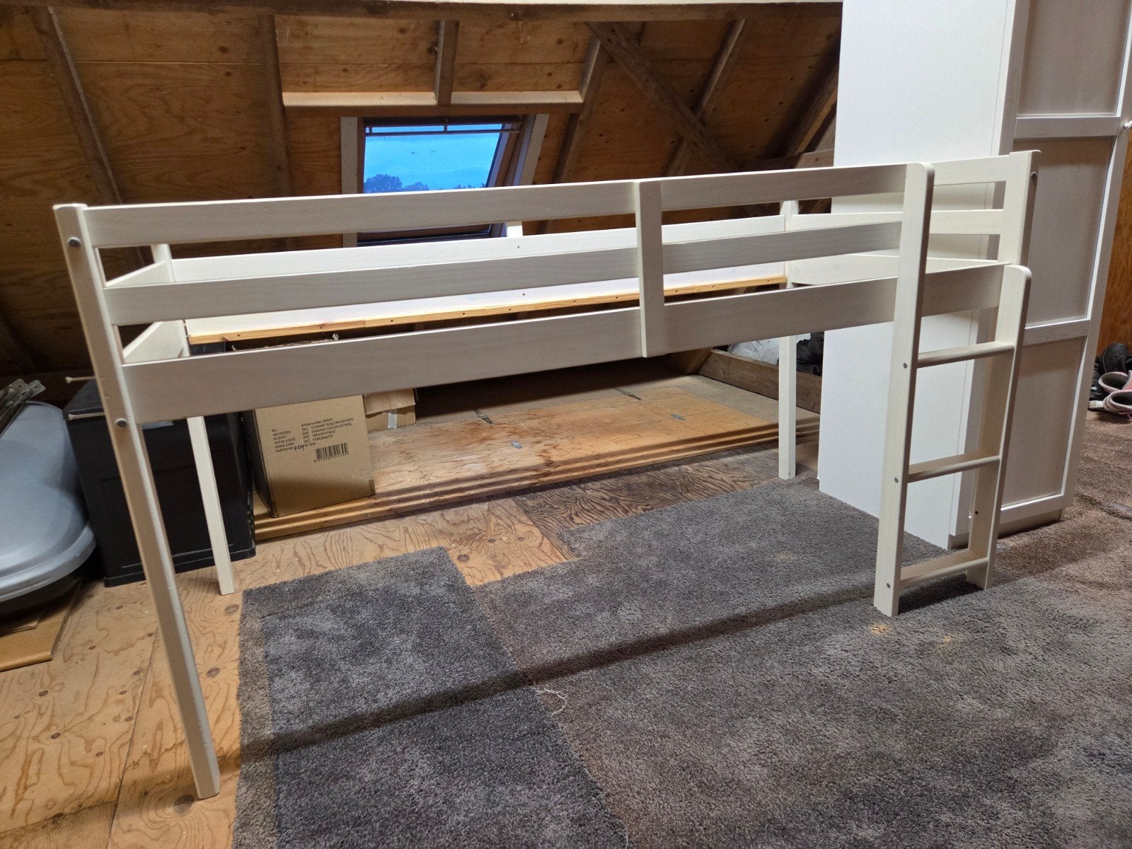 Witte halfhoogslaper met trapje, Gebruikt, 90 cm, Eenpersoons, Minder dan 160 cm