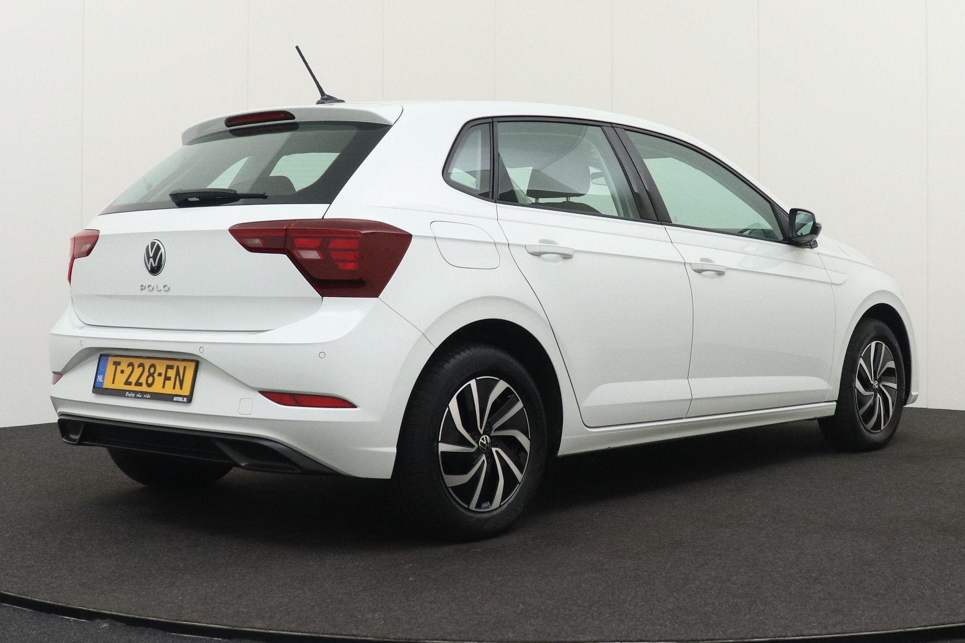 Volkswagen Polo 1.0 96 PK TSI Business Climate Navi Stoelver, Voorwielaandrijving, Dealer onderhouden, Stof, Gebruikt