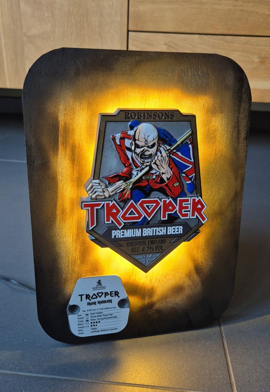 Iron Maiden Trooper Bier origineel verlicht, Ophalen of Verzenden, Zo goed als nieuw