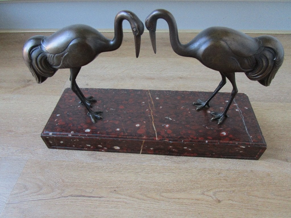 Mooi beeld  Frans 2 kraanvogels op rood marmer voet  1920, Ophalen, Art deco, 50 - 100 cm, Overige materialen