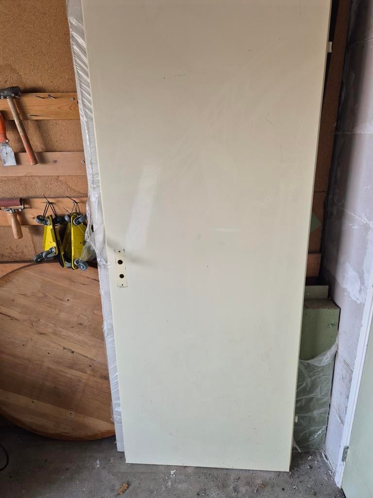 Opdekdeur 78x200 linksdraaiend (tijdelijk gebruikt), Ophalen