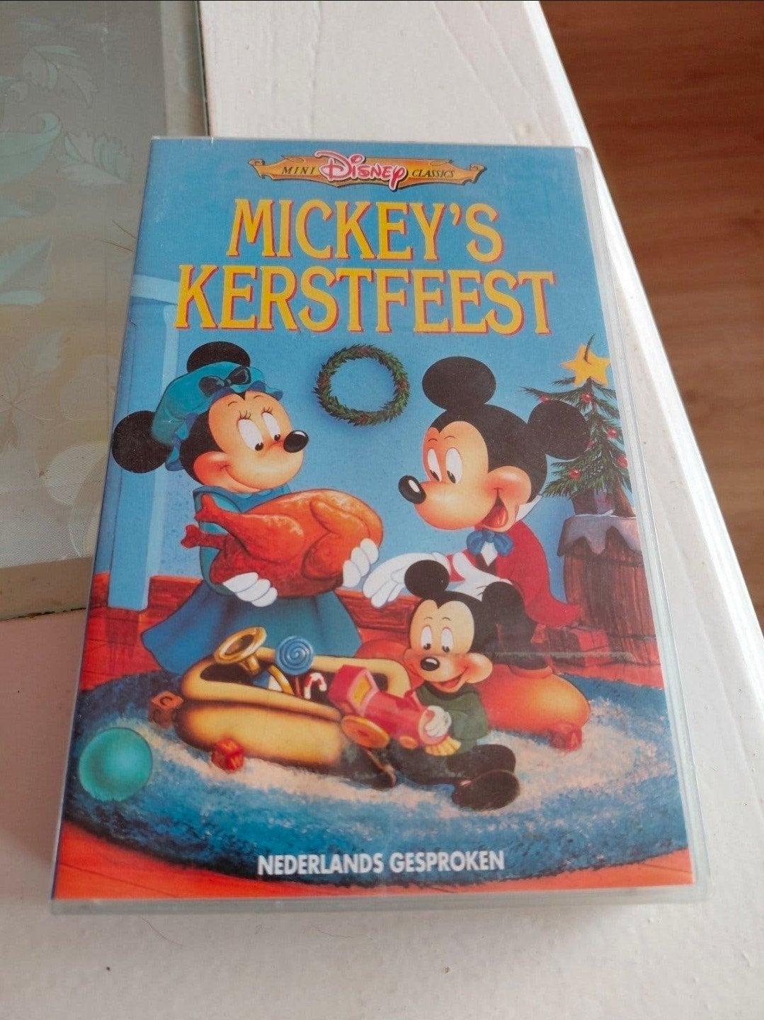 Mini Disney Classics Mickey's Kerstfeest videoband. 1992, Gebruikt, Tekenfilm, Alle leeftijden, Ophalen of Verzenden