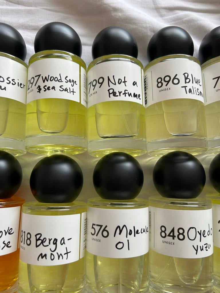 Grote collectie,unisex geuren,frisse, houtige & luxe scents, Verzamelen, Parfumverzamelingen, Ophalen of Verzenden, Zo goed als nieuw